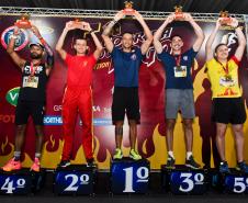 Imagens da 5ª Corrida do Fogo, realizada em Curitiba no dia 25/11/2023.