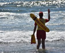 Atuação do Corpo de Bombeiros Militar do Paraná no Verão Maior Paraná 2023/2024