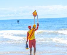 Ação do Corpo de Bombeiros Militar do Paraná no Verão Maior Paraná 2023/2024.