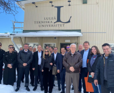 Visita do Corpo de Bombeiros Militar do Paraná à Suécia para analisar a tecnologia de madeira engenheirada.
