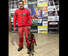 Cães de busca e resgate serão enviados pelo CBMPR para o RS.