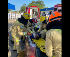 Simulado de atendimento de acidente de trânsito. Maio Amarelo 2024. Jacarezinho.