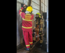 Curso do CBMPR para bombeiros do Acre sobre segurança em silos.