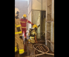 Curso do CBMPR para bombeiros do Acre sobre segurança em silos.