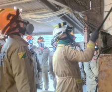Curso do CBMPR para bombeiros do Acre sobre segurança em silos.