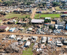 Bombeiros do Paraná em ação no Rio Grande do Sul em 2024.