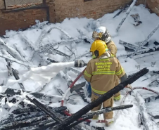 Corpo de Bombeiros Militar do Paraná em ação.