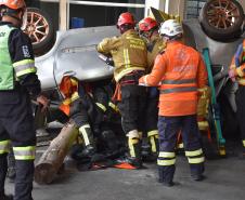 Bombeiros do Paraná vão disputar Mundial de Salvamento Veicular em Portugal.
