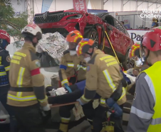 Corpo de Bombeiros Militar do Paraná em ação no World Rescue Challenge, nos Açores, em 2024.