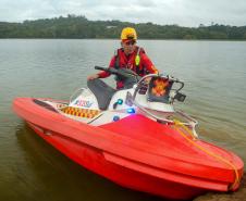 Inéditas no Brasil: Bombeiros passam a ter motoaquáticas de resgate em cenários extremos