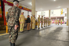 Corpo de Bombeiros Militar do Paraná recebe visita do General de Brigada Taranto.
