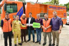 Entrega de equipamentos para a Defesa Civil e CBMPR.