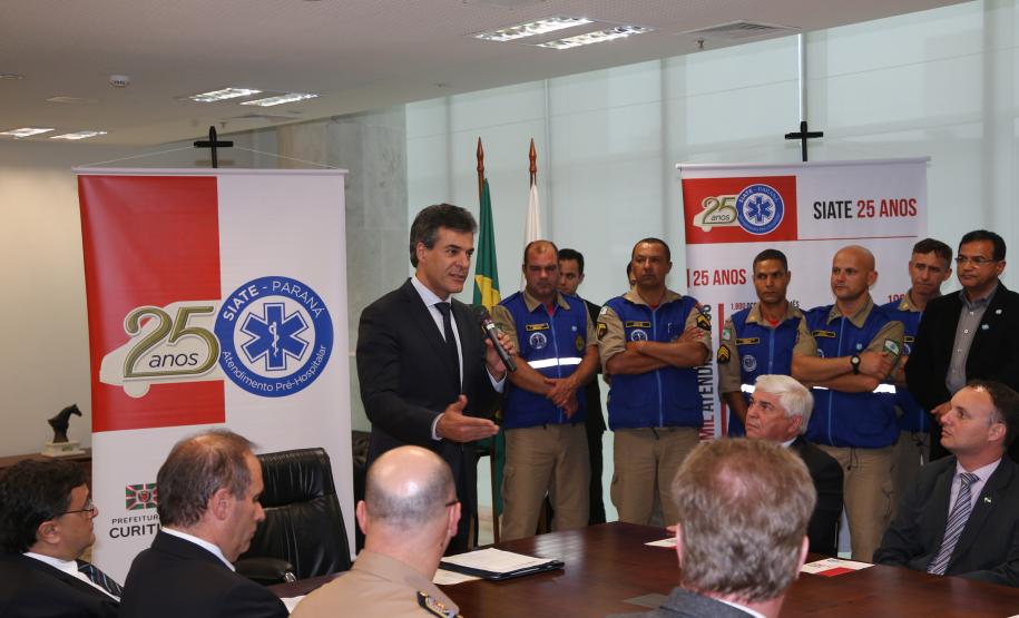 Beto Richa homenageia profissionais do SIATE