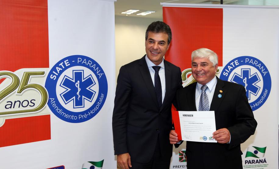 Beto Richa homenageia profissionais do SIATE