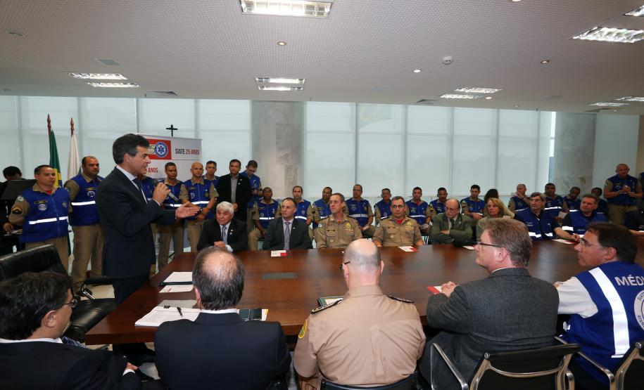 Beto Richa homenageia profissionais do SIATE