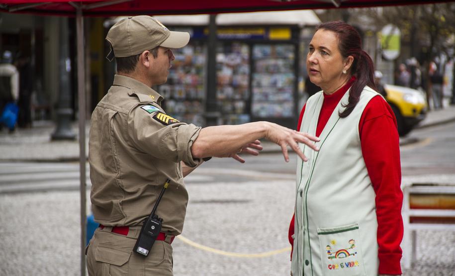 Apresentação do Corpo de Bombeiros na rua XV de Novembro Foto Cabo Daniel Meneghetti
