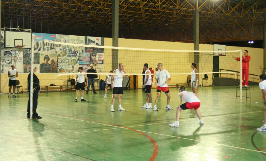 Alunos do Corpo de Bombeiros no 1º Pré-Olímpico acadêmico da  2ª ESFAEP/Maringá