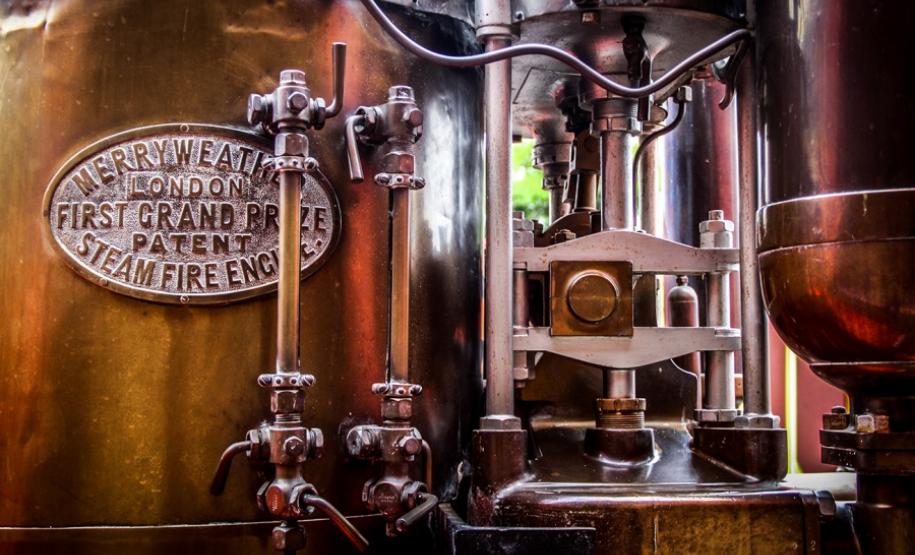 Ex-comandantes de Grupamento da capital do estado recebem moedas comemorativas em alusão ao aniversário de 103 anos do Corpo de Bombeiros