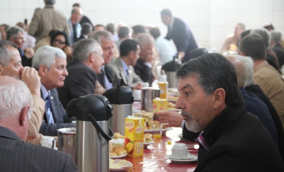 Corpo de Bombeiros Realiza Café da Manhã para Oficiais e Praças da Reserva em Alusão aos 103 Anos da Instituição