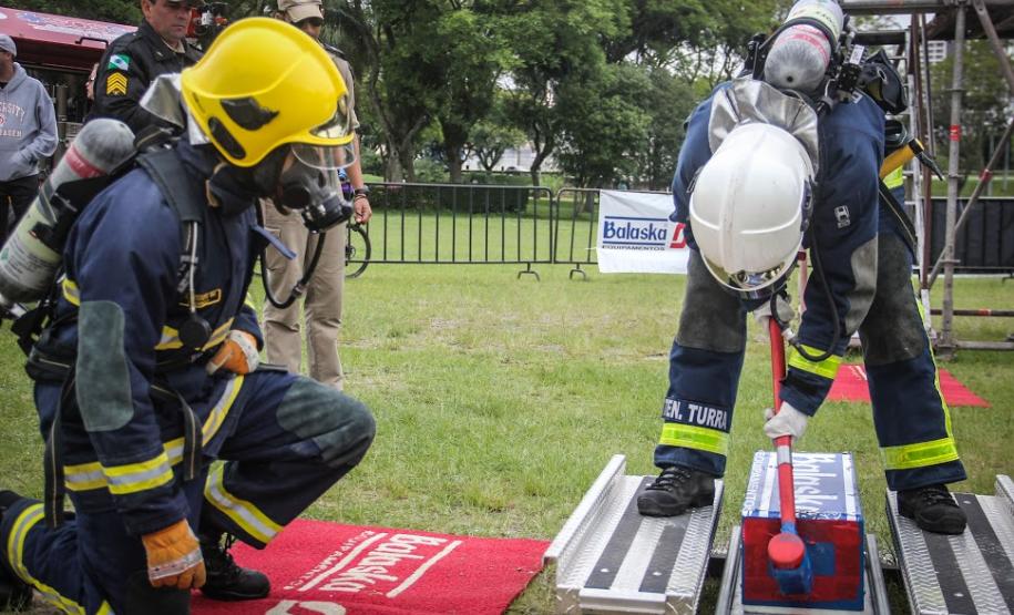 Competição “Le Défi” do Corpo de Bombeiros do Paraná