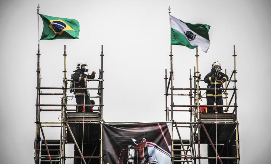 Competição “Le Défi” do Corpo de Bombeiros do Paraná Competição “Le Défi” do Corpo de Bombeiros do Paraná