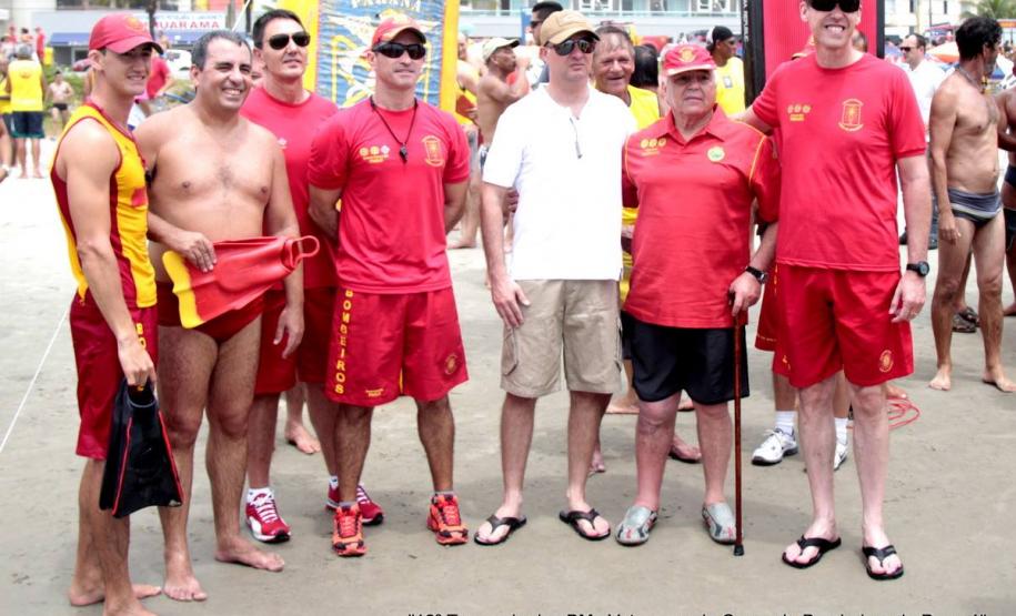 Corpo de Bombeiros realiza tradicional travessia dos Guarda-Vidas veteranos no litoral com a presença do secretário Mesquita Corpo de Bombeiros realiza tradicional travessia dos Guarda-Vidas veteranos no litoral com a presença do secretário Mesquita