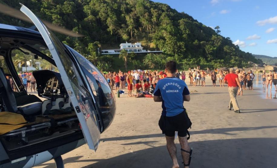 Embarcação vira e Corpo de Bombeiros e BPMOA resgatam vítima em Guaratuba (PR), no Litoral do estado