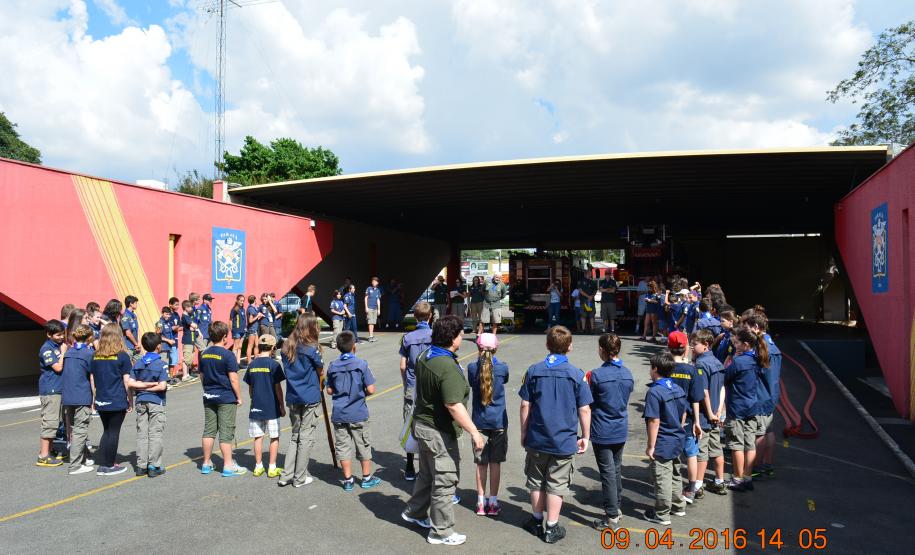 "A PMPR quer o cidadão mais próximo"- 1º GB Realiza tarde de atividade para 85 escoteiros