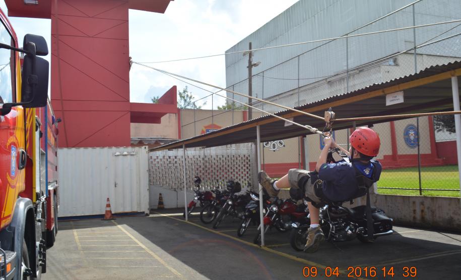 "A PMPR quer o cidadão mais próximo"- 1º GB Realiza tarde de atividade para 85 escoteiros