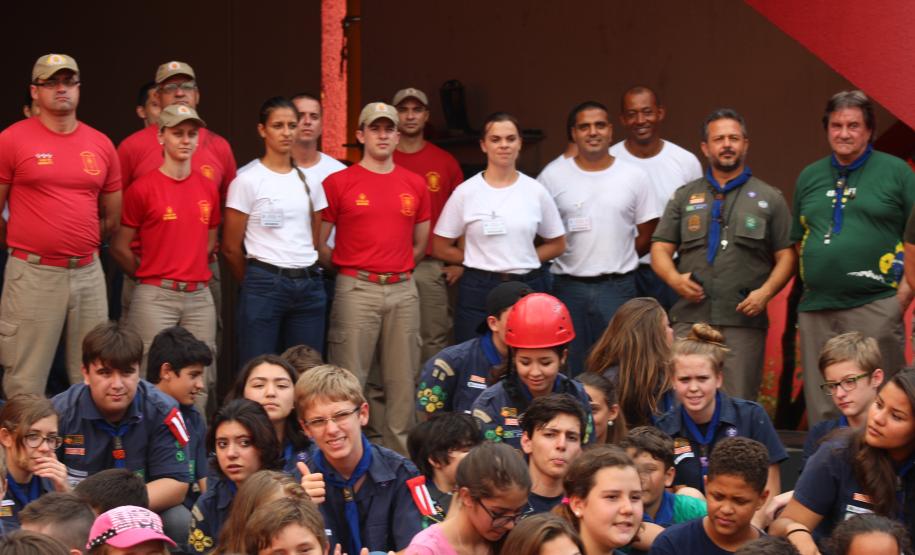 "A PMPR quer o cidadão mais próximo"- 1º GB Realiza tarde de atividade para 85 escoteiros