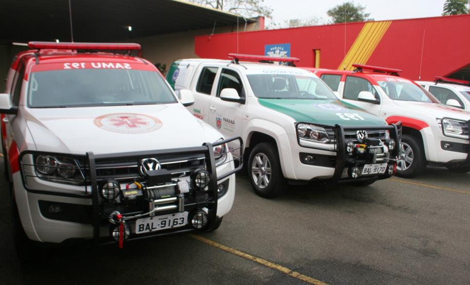 Governo entrega novos veículos para Siate e Samu no Paraná