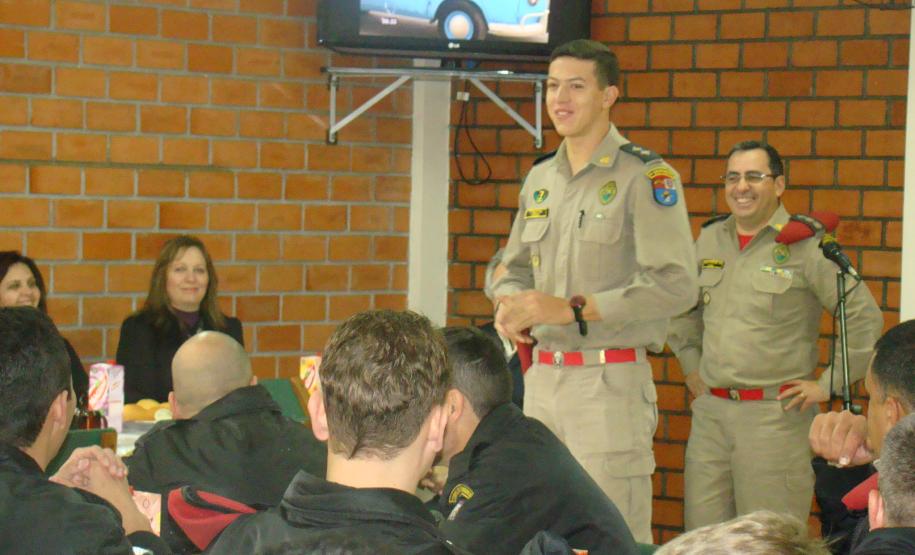 6º GB promove café da manhã em comemoração aos oficiais promovidos