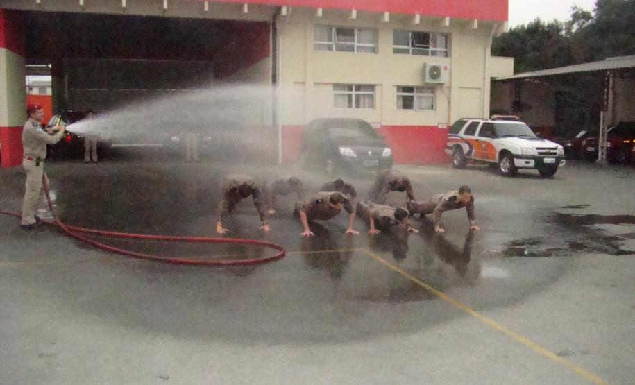 6º GB promove café da manhã em comemoração aos oficiais promovidos