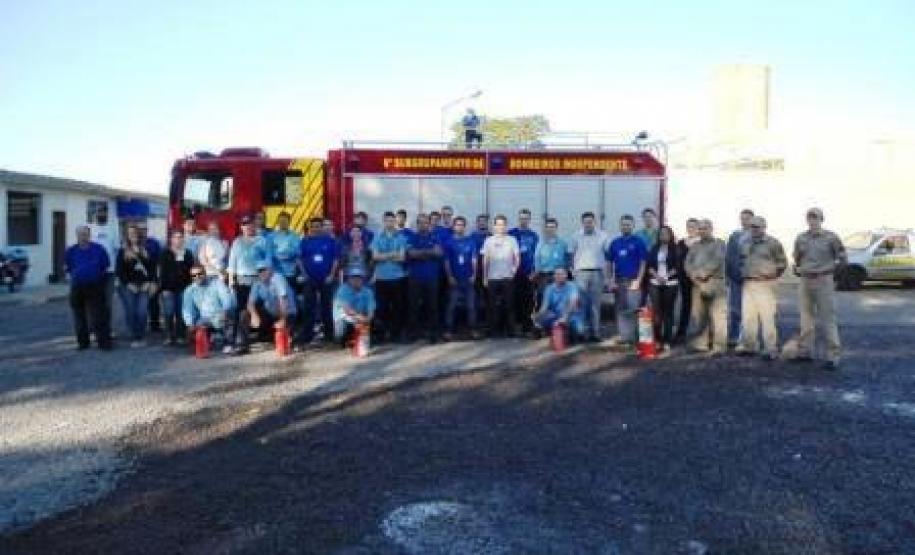 6° SGBI ministra instrução prática de combate a incêndios