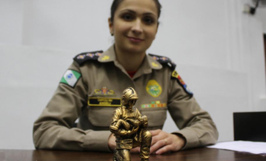 15-07-2016 Formatura do Curso de Aperfeiçoamento de Sargento (CAS) do Corpo de Bombeiros do Estado do Paraná, a solenidade foi feita na Câmara dos Vereadores de Pinhais na RMC. Na foto Capitão Geovana Angeli Messias.