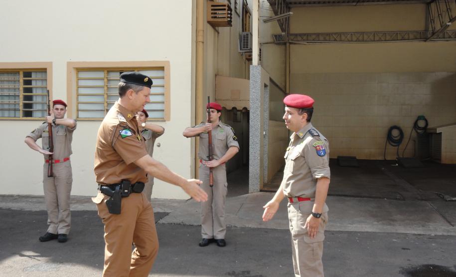 5º GB recebe visita do Comandante Geral