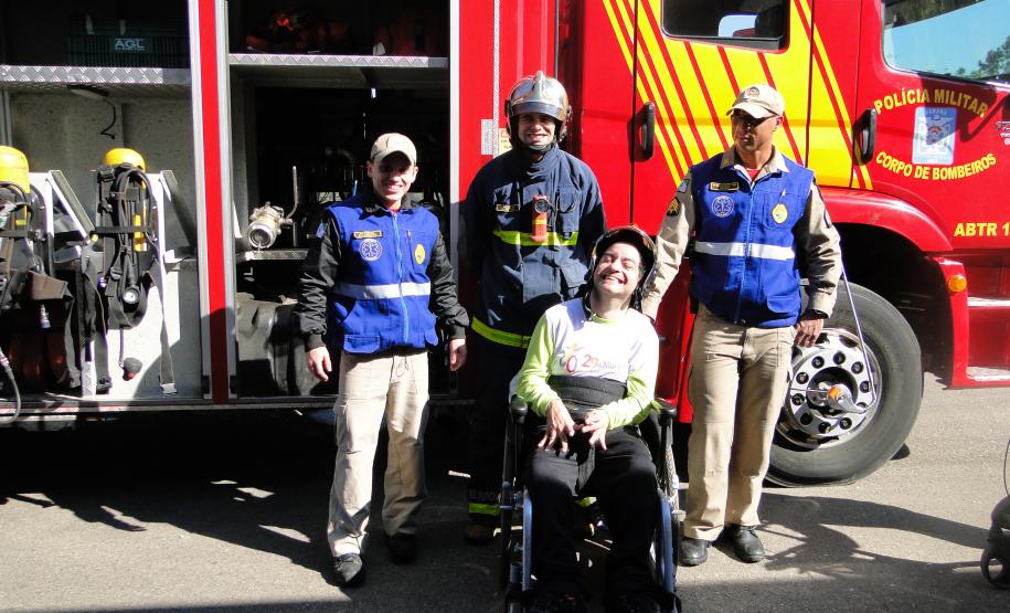 Bombeiros Realizam Simulado de Evacuação na Escola Especial 29 de Março