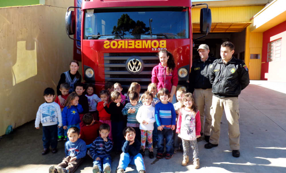 Bombeiros Realizam Diversas Atividades Comemorativas aos 162 Anos da PMPR