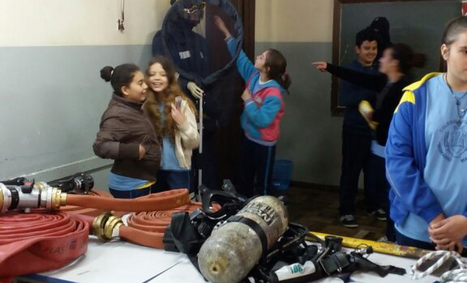 Bombeiros Realizam Diversas Atividades Comemorativas aos 162 Anos da PMPR