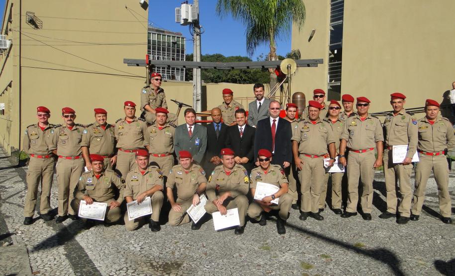 Corpo de Bombeiros do Paraná recebe homenagem da Câmara Municipal de Curitiba