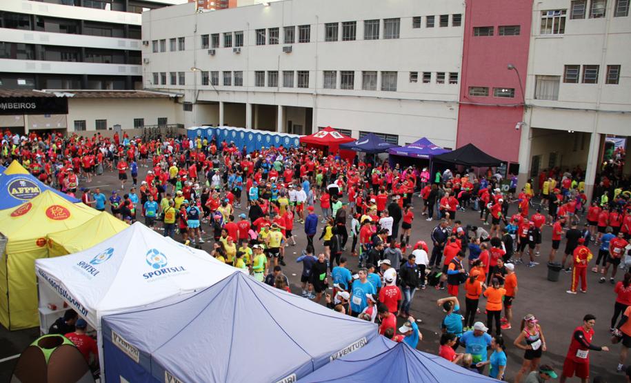 Curitiba, 12 de Novembro de 2016.  1° Corrida do Fogo, do Corpo de Bombeiros do Paraná.