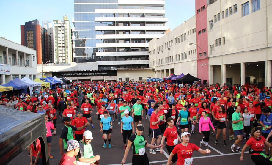 Curitiba, 12 de Novembro de 2016.  1° Corrida do Fogo, do Corpo de Bombeiros do Paraná.