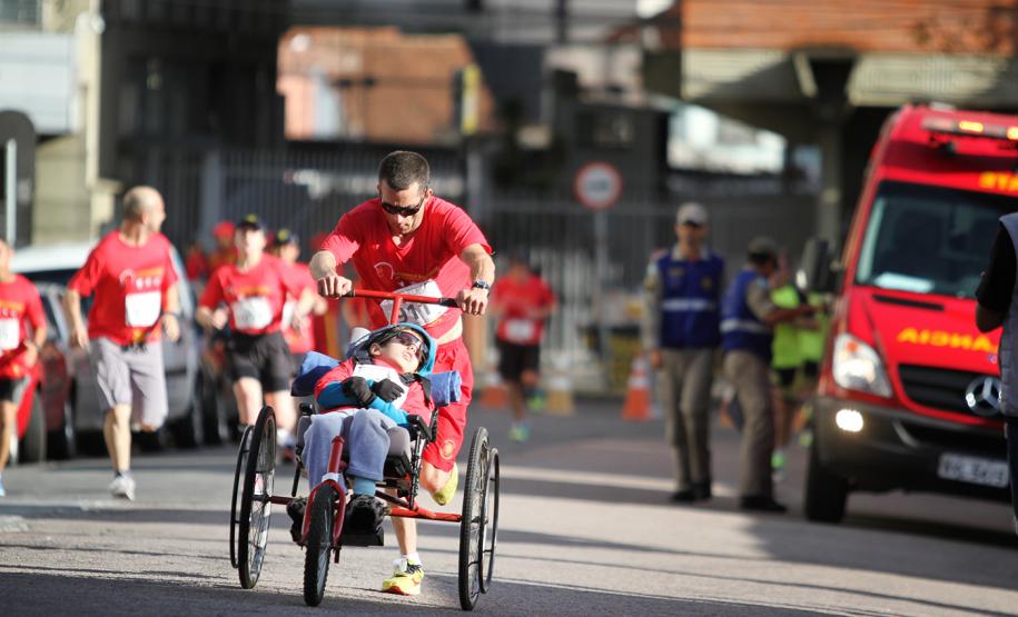 Curitiba, 12 de Novembro de 2016.  1° Corrida do Fogo, do Corpo de Bombeiros do Paraná.