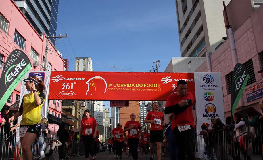 Curitiba, 12 de Novembro de 2016.  1° Corrida do Fogo, do Corpo de Bombeiros do Paraná.