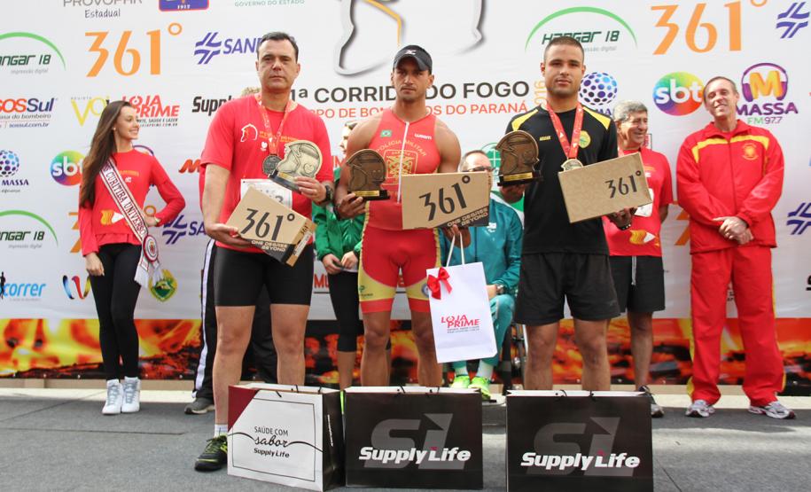 Curitiba, 12 de Novembro de 2016.  1° Corrida do Fogo, do Corpo de Bombeiros do Paraná.