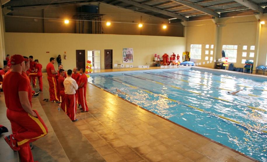 Corpo de Bombeiros promove a 1ª Maratona Aquática em comemoração aos seus 104 anos de existência e arrecada 796 quilos de alimentos