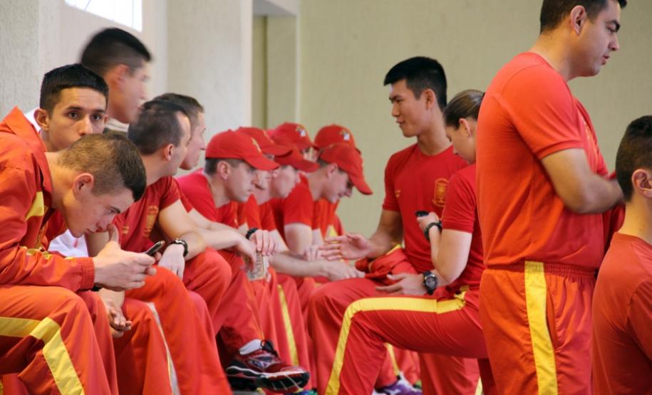 Corpo de Bombeiros promove a 1ª Maratona Aquática em comemoração aos seus 104 anos de existência e arrecada 796 quilos de alimentos