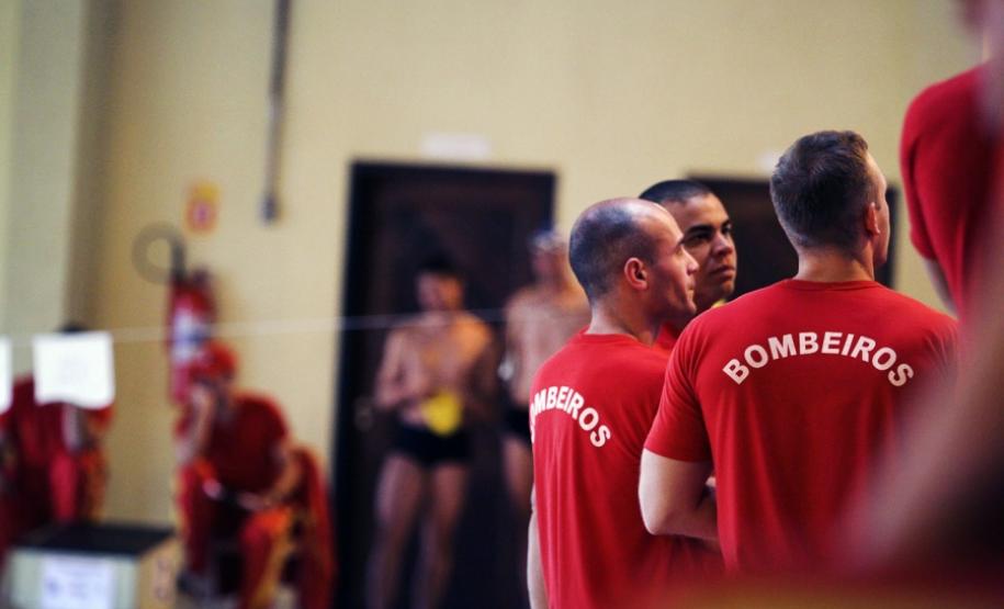 Corpo de Bombeiros promove a 1ª Maratona Aquática em comemoração aos seus 104 anos de existência e arrecada 796 quilos de alimentos