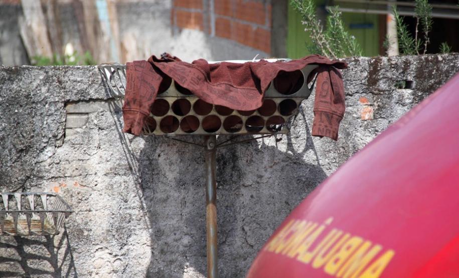 Bombeiros agem rapidamente para salvar recém-nascida abandonada em lixeira no município de Pinhais (PR)
