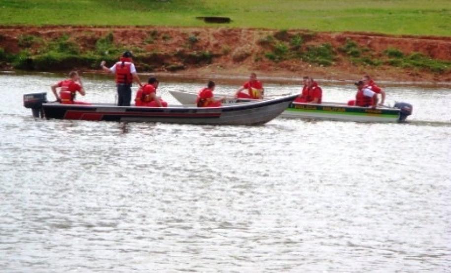 Militares participam de curso para tripulantes